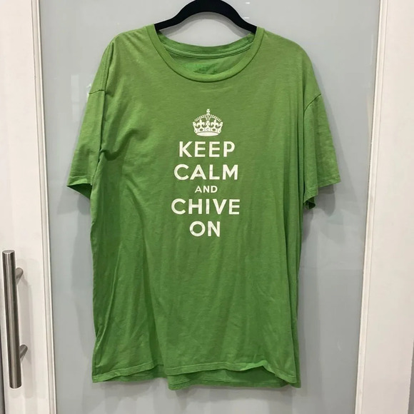 Men's Lime Green Chive Keep Calm Chive On Graphic Short Sleeve T-Shirt  Sz L - Picture 1 of 3